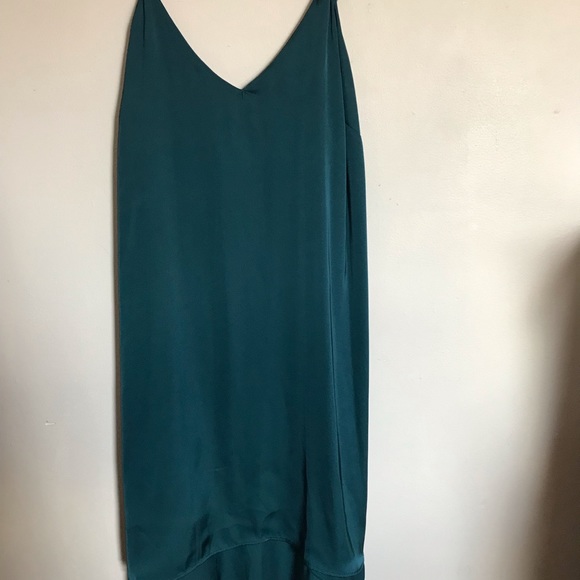 Beautiful green asymmetrical satin slip dress - Picture 8 of 8